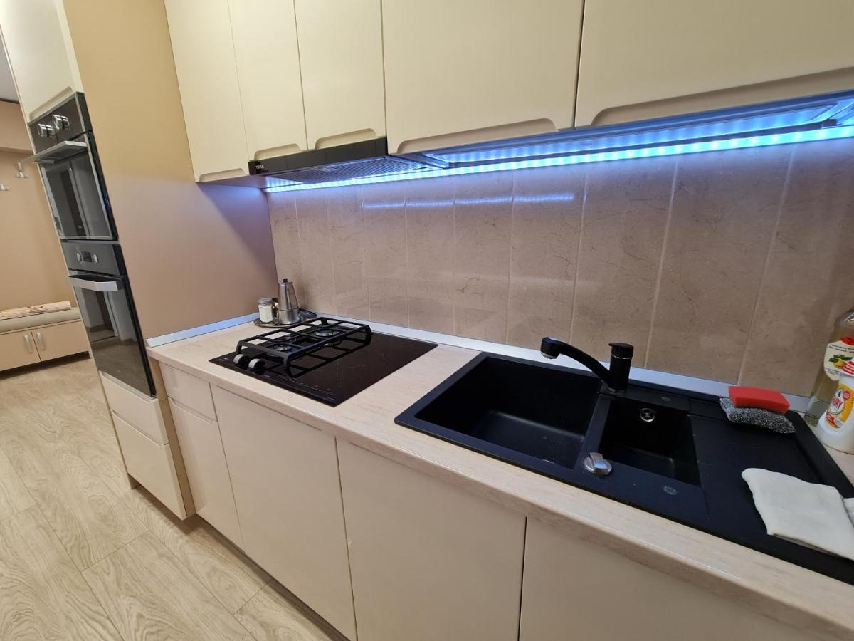 Luxury Panoramic Apartment Oradea Buitenkant foto