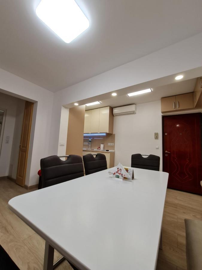 Luxury Panoramic Apartment Oradea Buitenkant foto