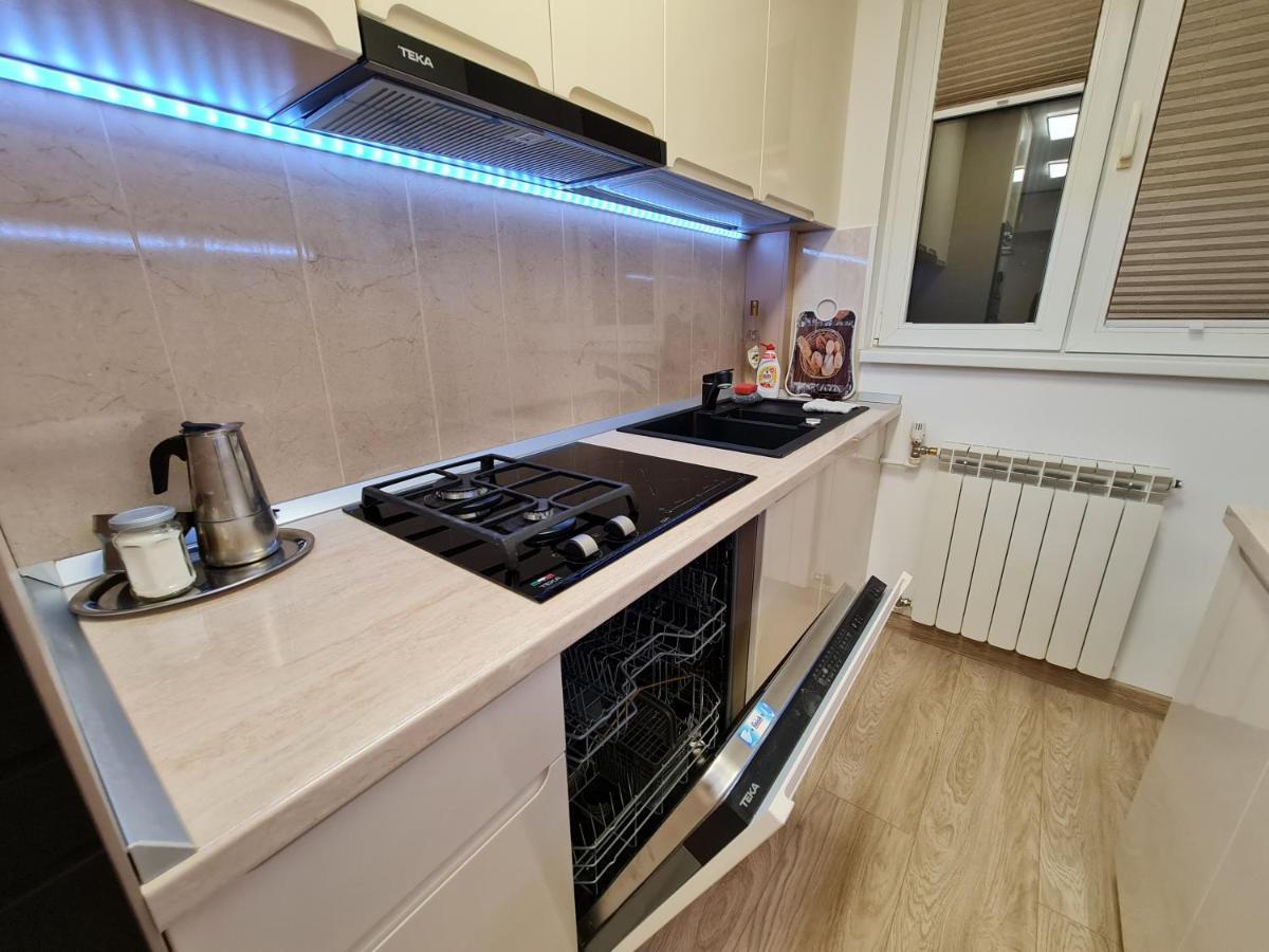 Luxury Panoramic Apartment Oradea Buitenkant foto