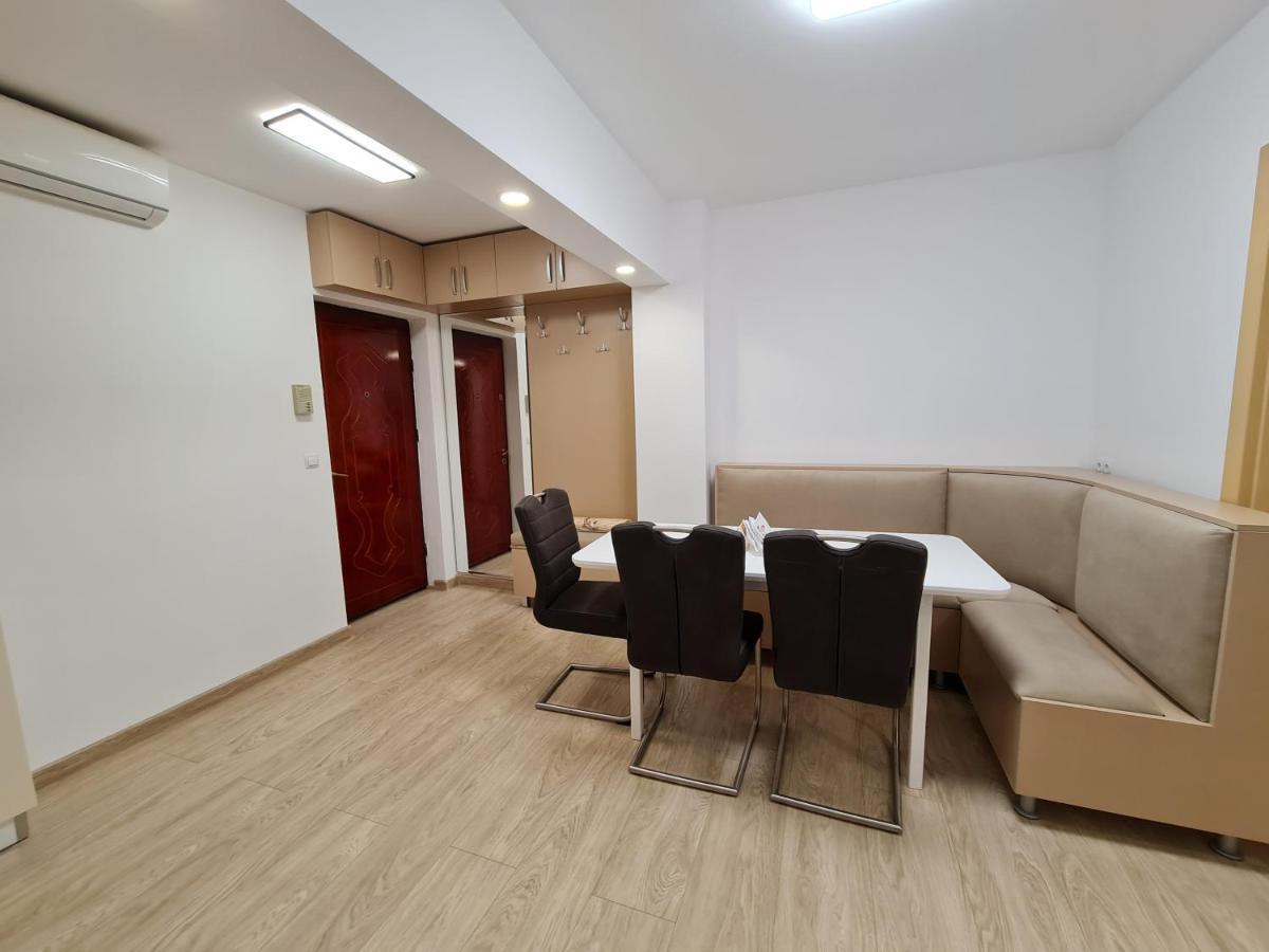 Luxury Panoramic Apartment Oradea Buitenkant foto